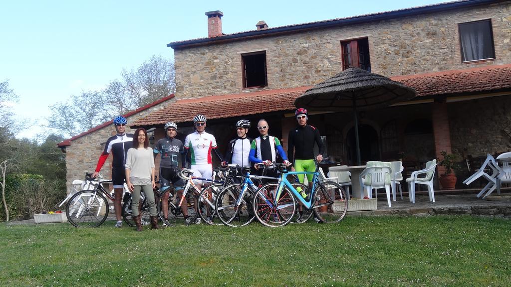 Hostal Campo Di Carlo Sassetta Exterior foto