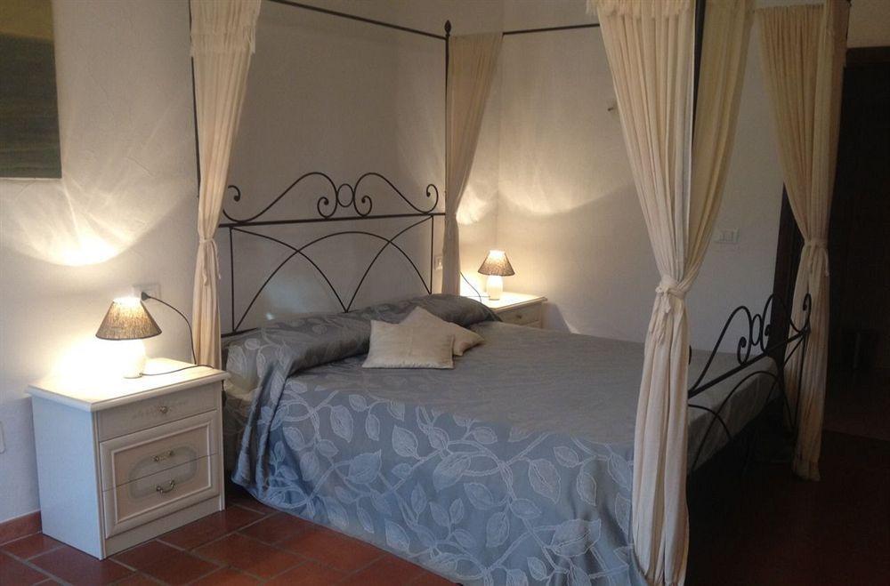 Hostal Campo Di Carlo Sassetta Exterior foto