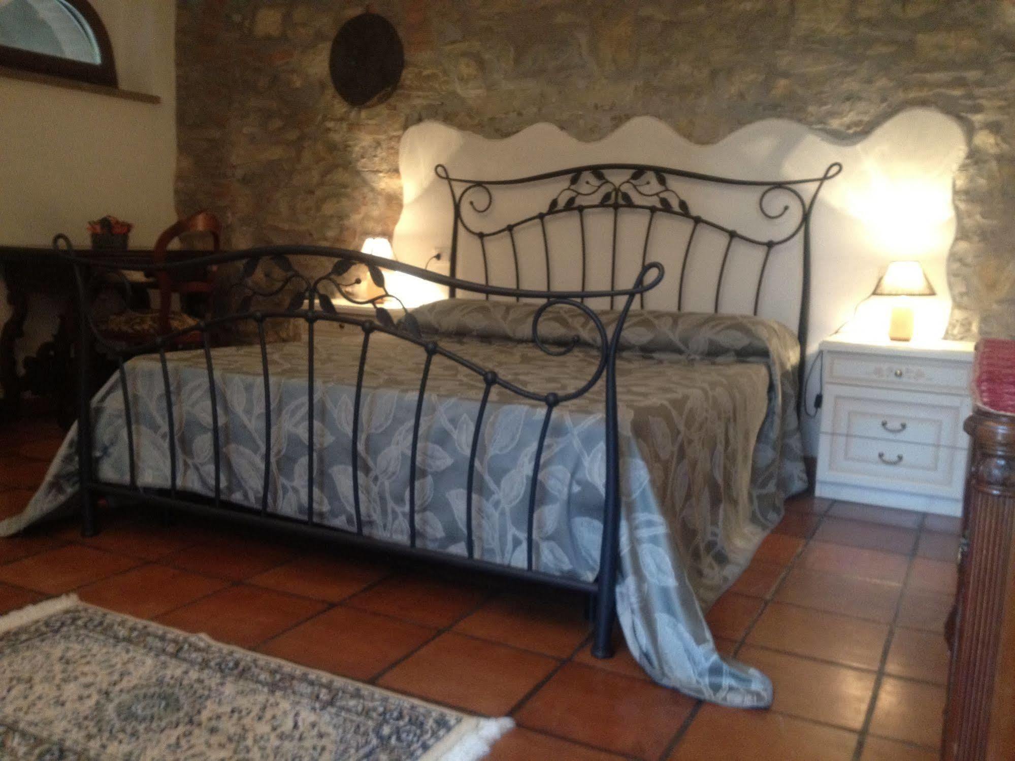 Hostal Campo Di Carlo Sassetta Exterior foto