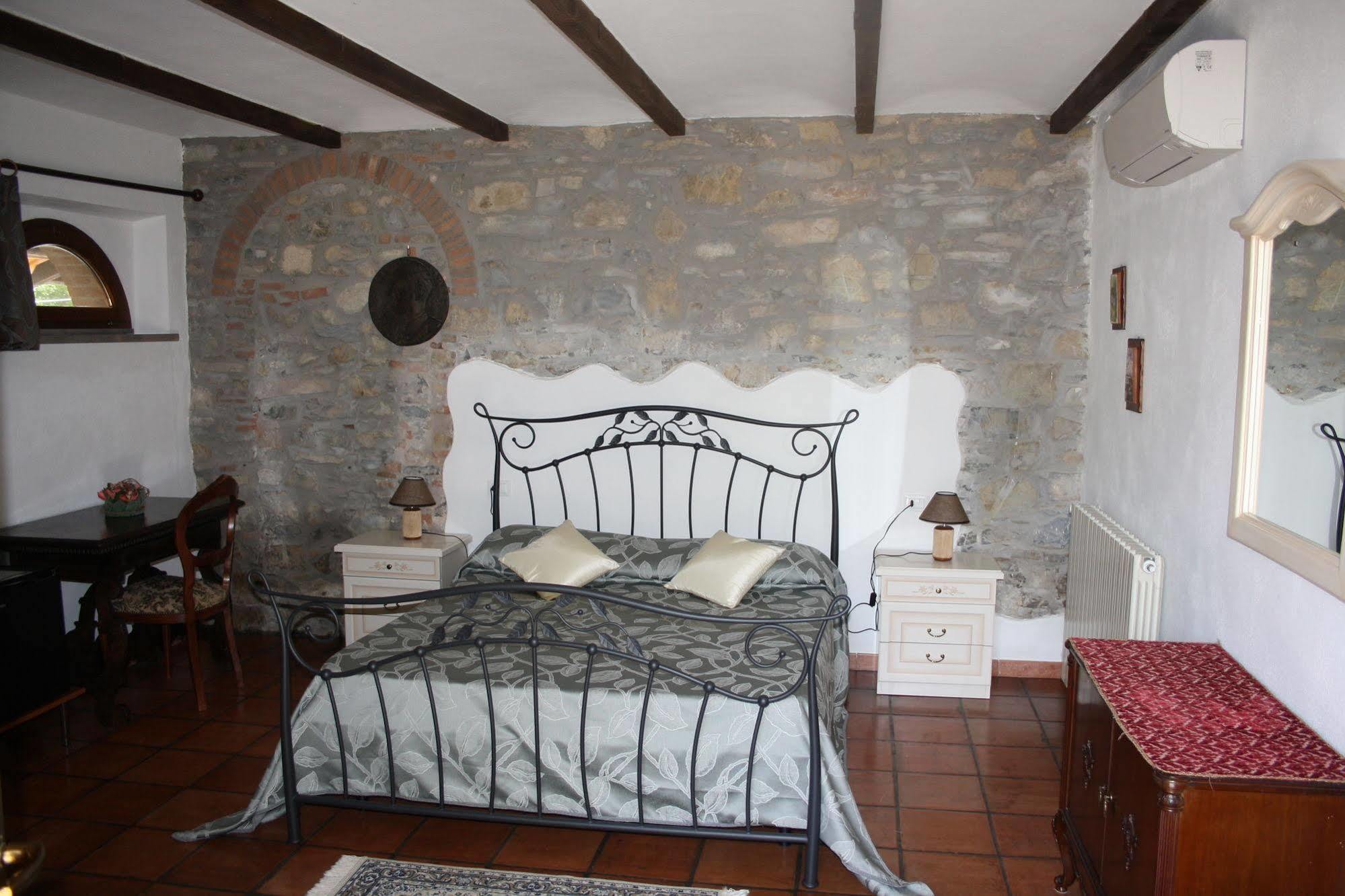 Hostal Campo Di Carlo Sassetta Exterior foto